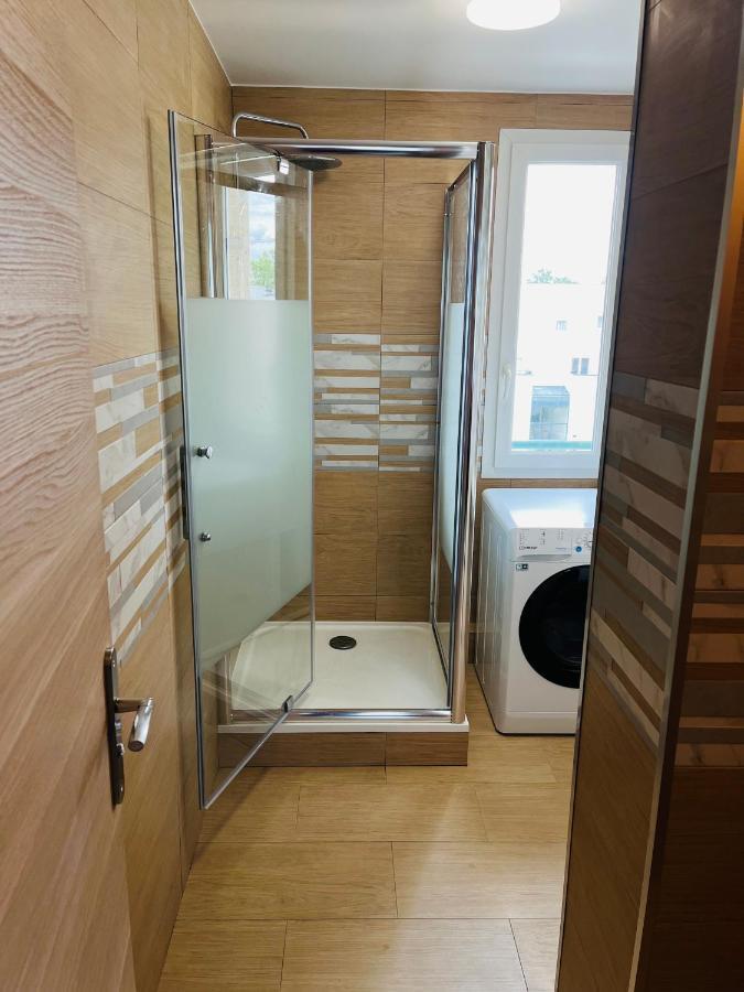 Appartement Spacieux Clichy-sous-Bois Eksteriør bilde